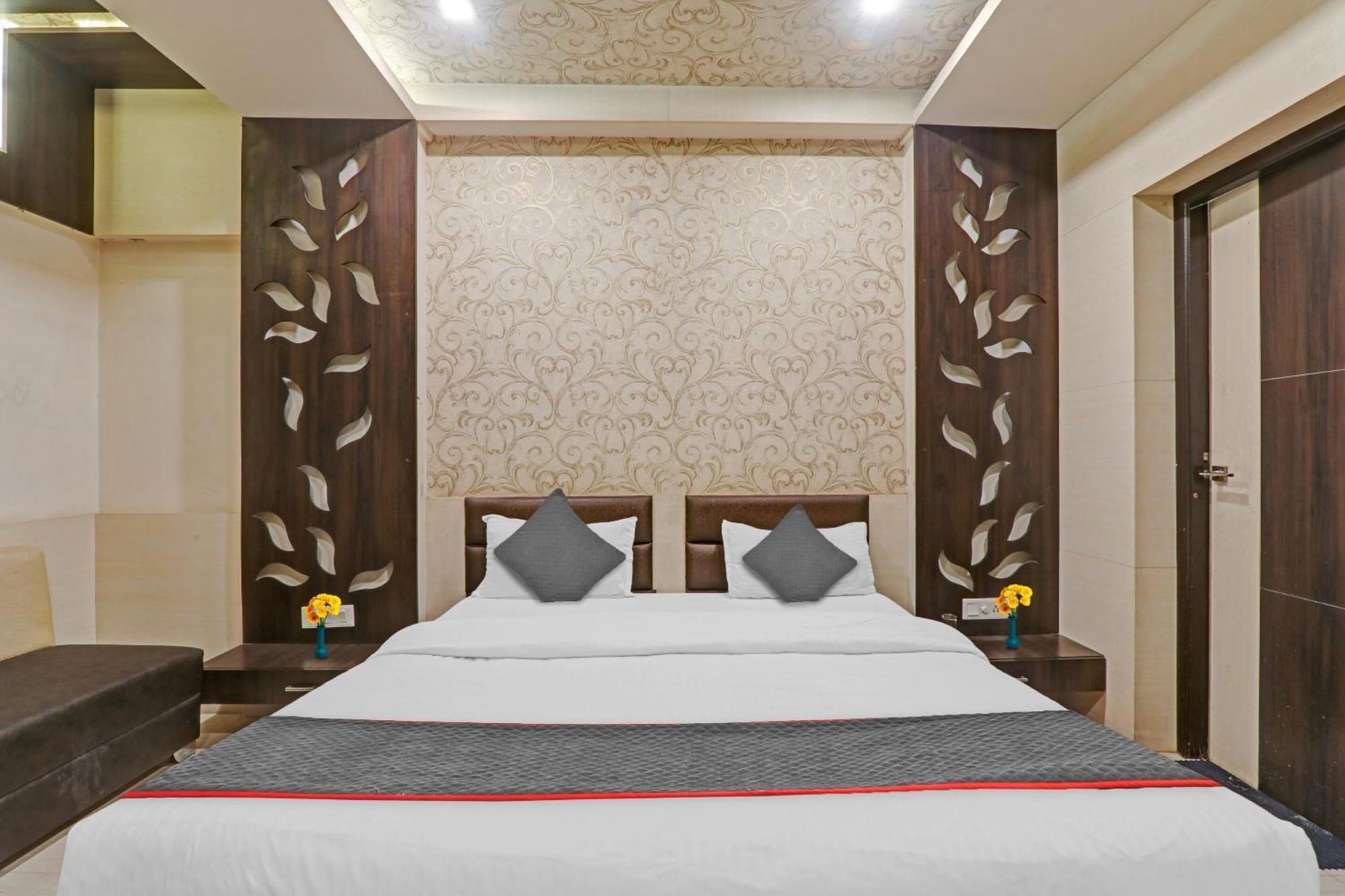 קאנפור Townhouse 1182 Hotel Tirupati Galaxy מראה חיצוני תמונה