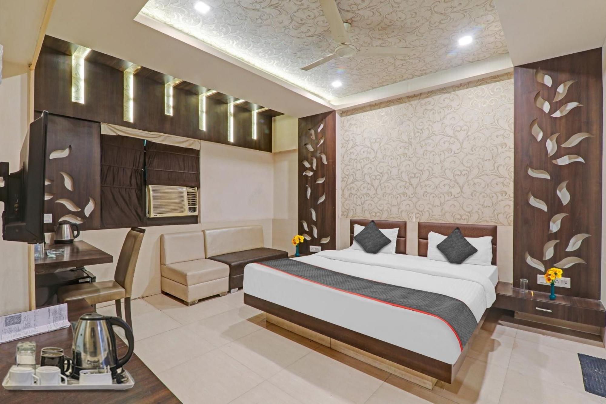 קאנפור Townhouse 1182 Hotel Tirupati Galaxy מראה חיצוני תמונה